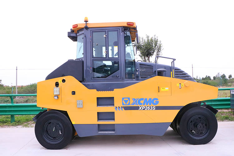 XCMG official 26 ton pneumatic tire roller XP263S China new rubber tired road roller for sale